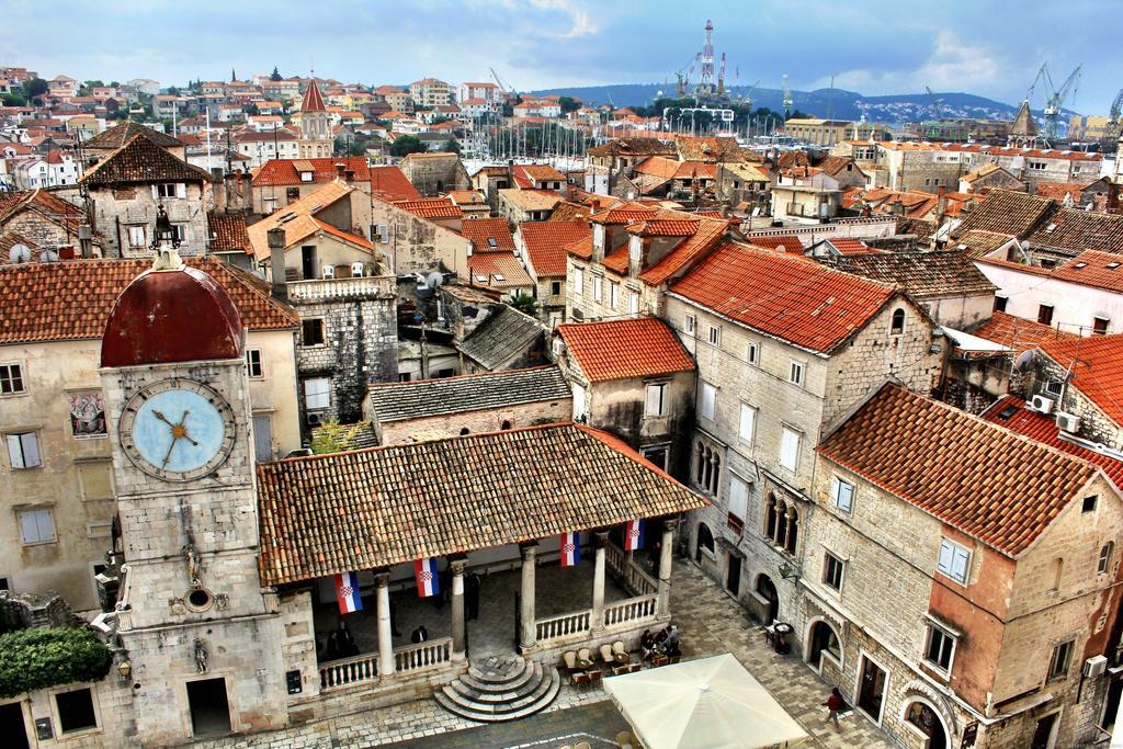 Apartments Toni Trogir Quarto foto